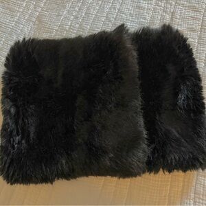 Banana Republic Black Faux Fur Trim Neck Warmer/Shawl